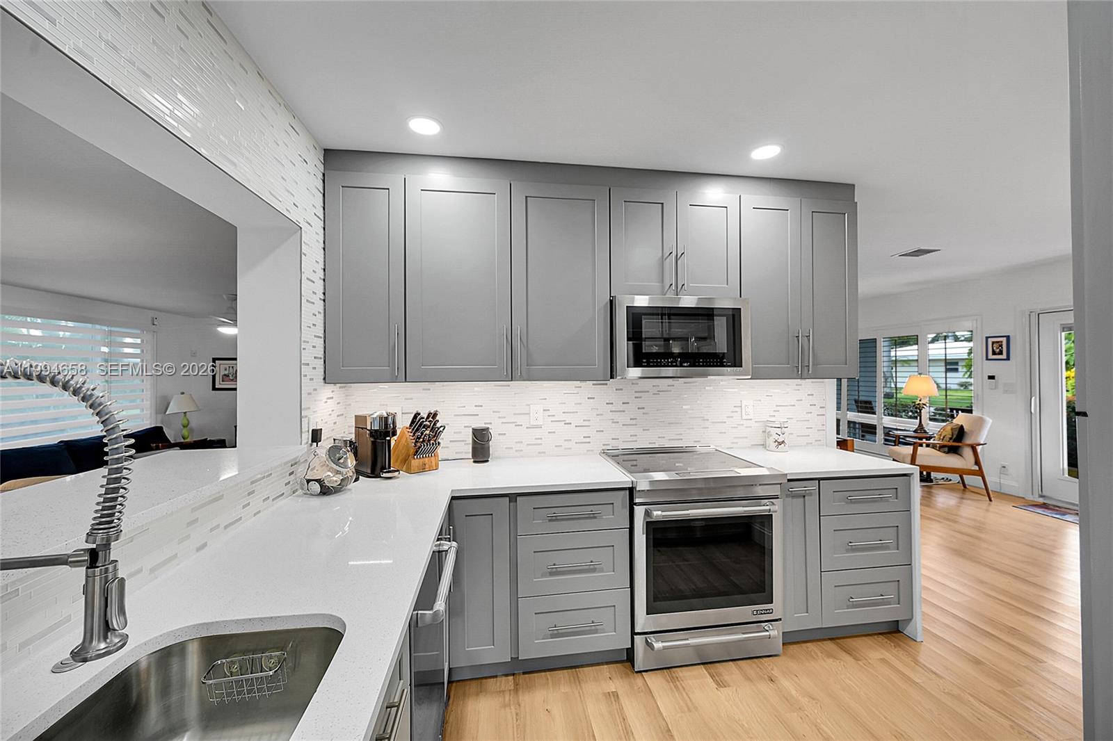 PALM CLUB CO-OP - Residential