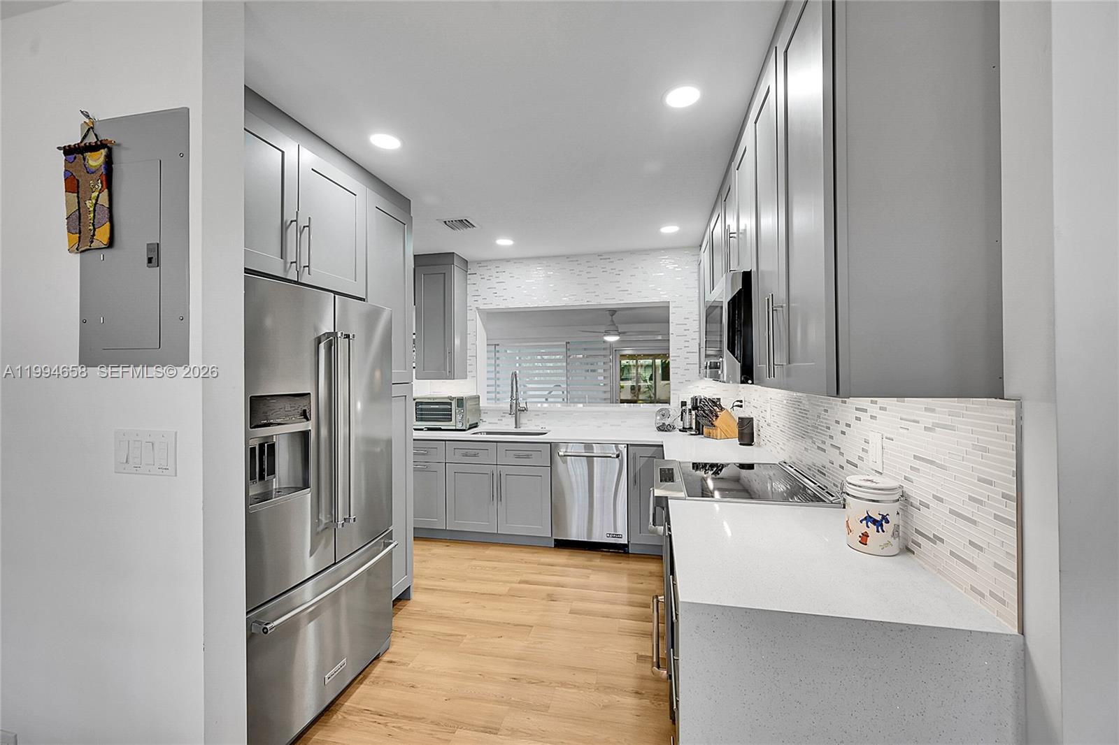 PALM CLUB CO-OP - Residential