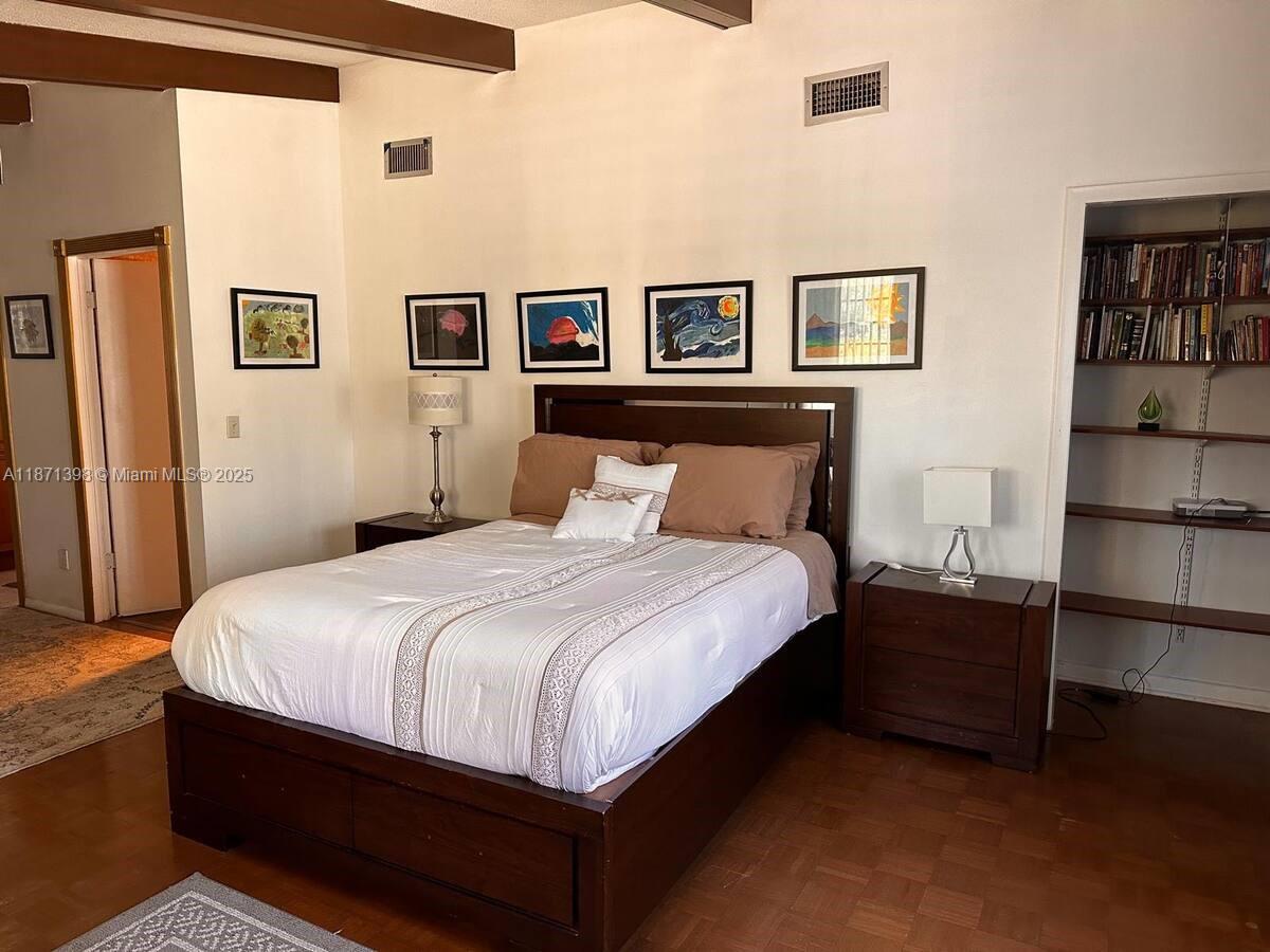 RAINBOW LAKES ESTATES SEC - Residential Lease