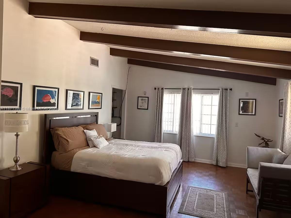 RAINBOW LAKES ESTATES SEC - Residential Lease