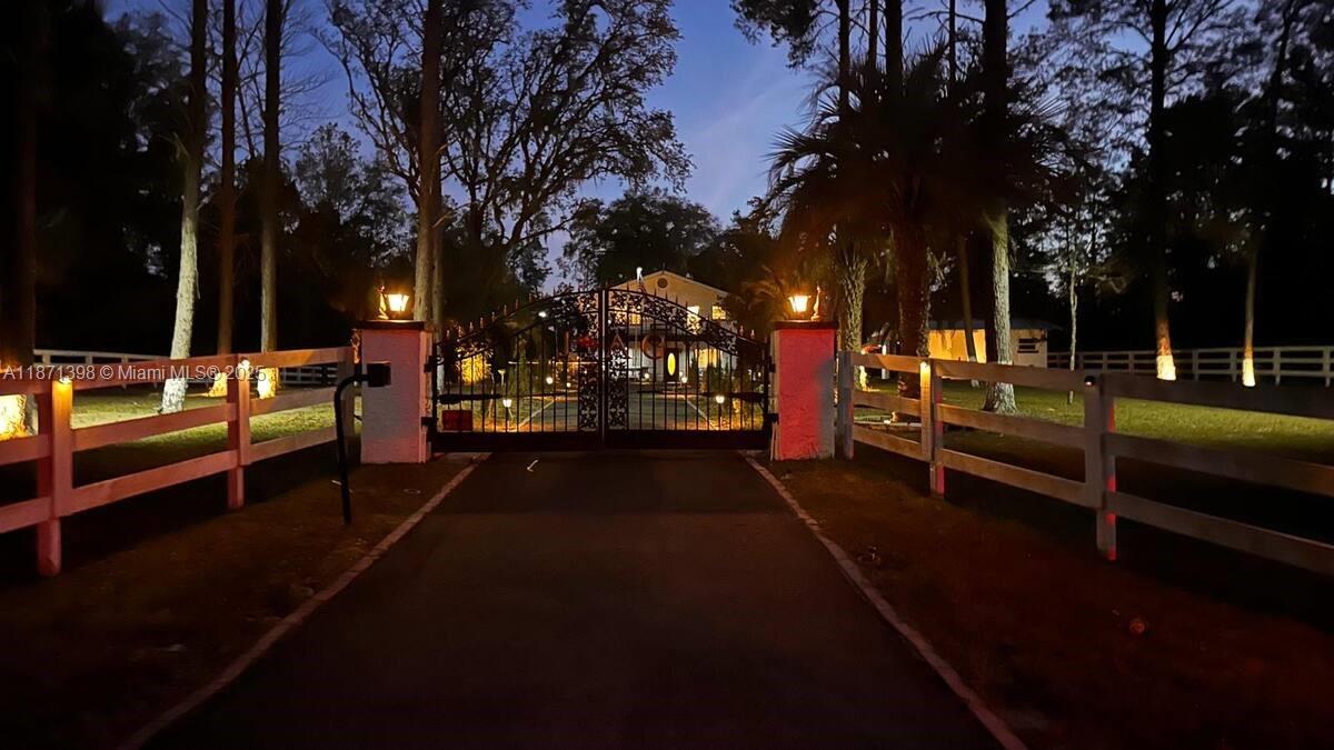 RAINBOW LAKES ESTATES SEC - Residential Lease