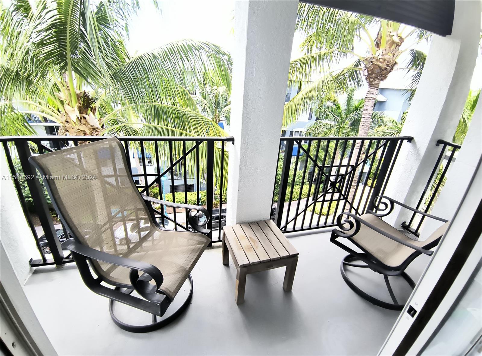 PINEAPPLE GROVE VILLAGE C - Residential Lease