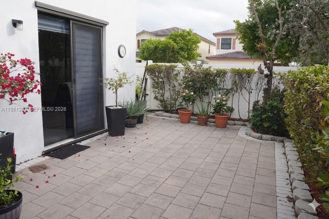 AQUABELLA SECTION ONE - Residential