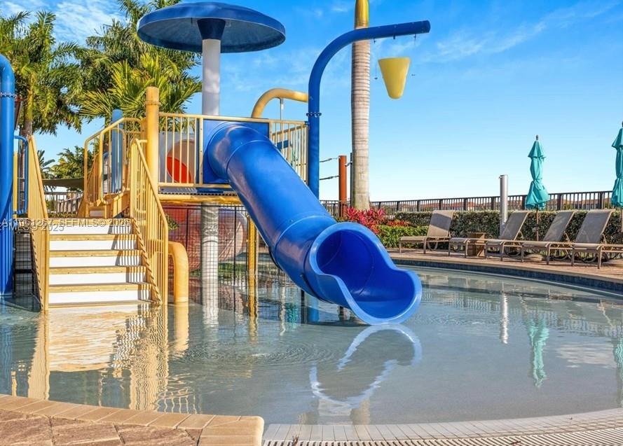 AQUABELLA SECTION ONE - Residential