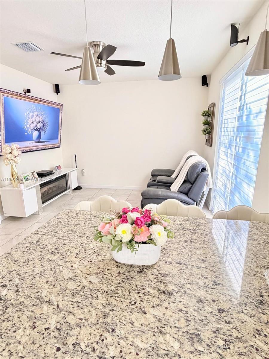 AQUABELLA SECTION ONE - Residential