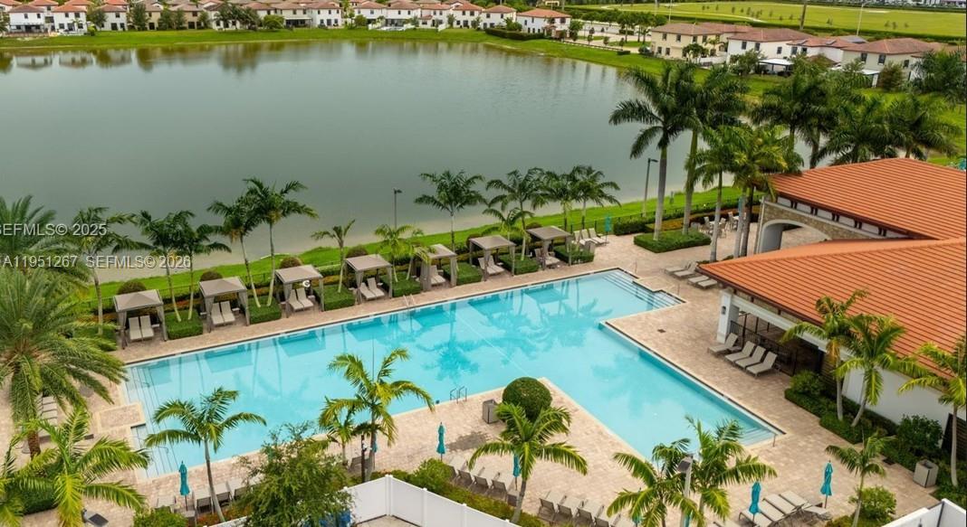 AQUABELLA SECTION ONE - Residential