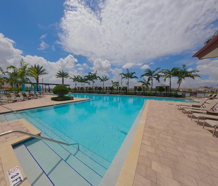 AQUABELLA SECTION ONE - Residential