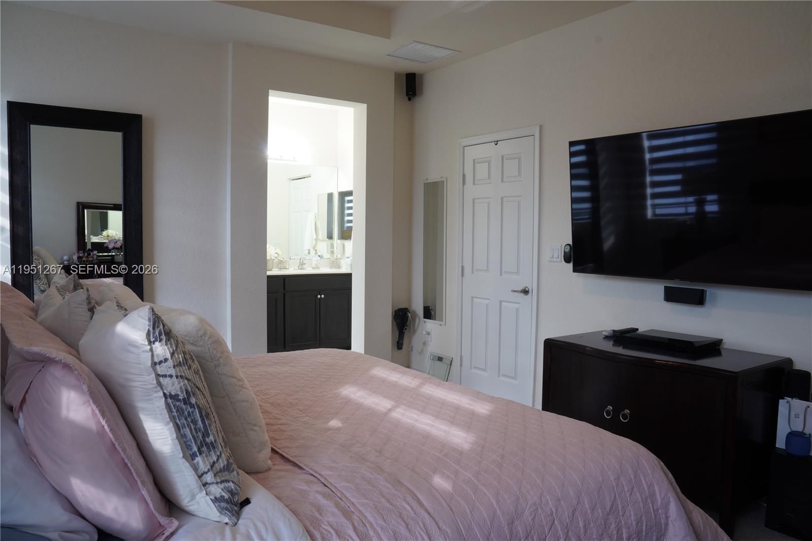 AQUABELLA SECTION ONE - Residential