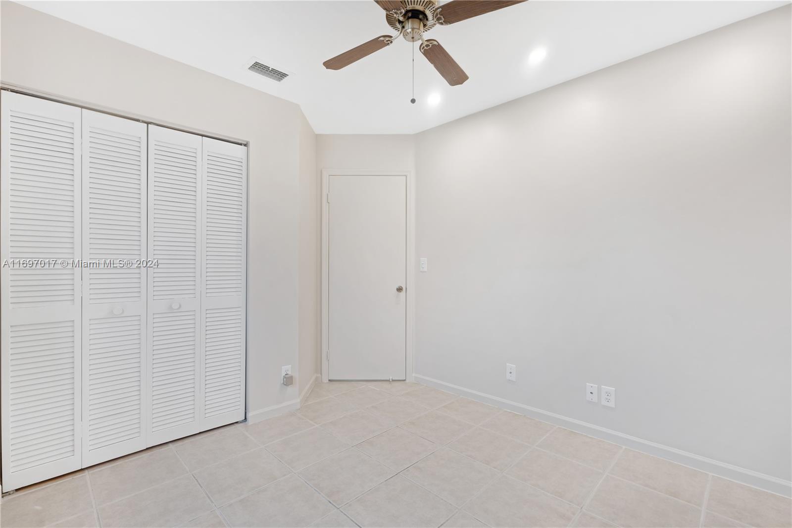 WEITZER SERENA LAKES WEST - Residential