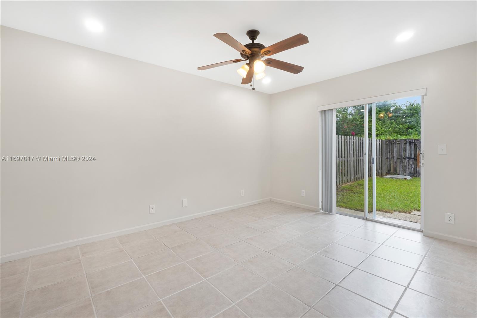 WEITZER SERENA LAKES WEST - Residential