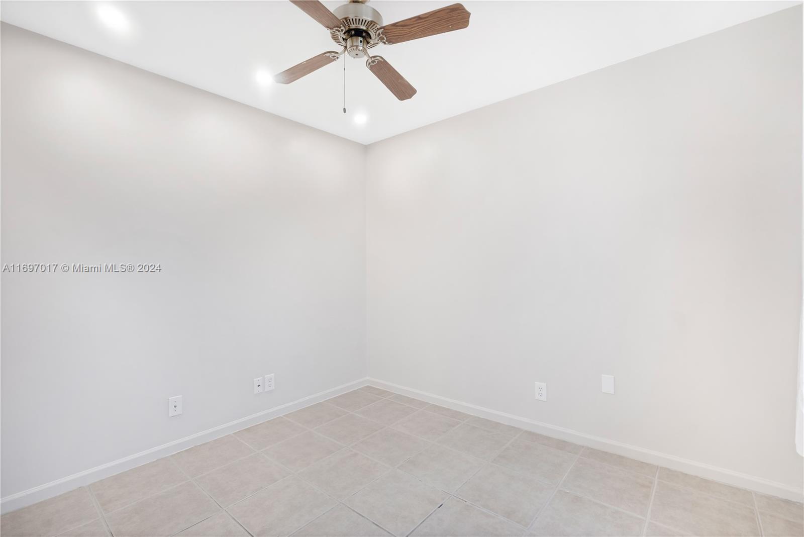 WEITZER SERENA LAKES WEST - Residential