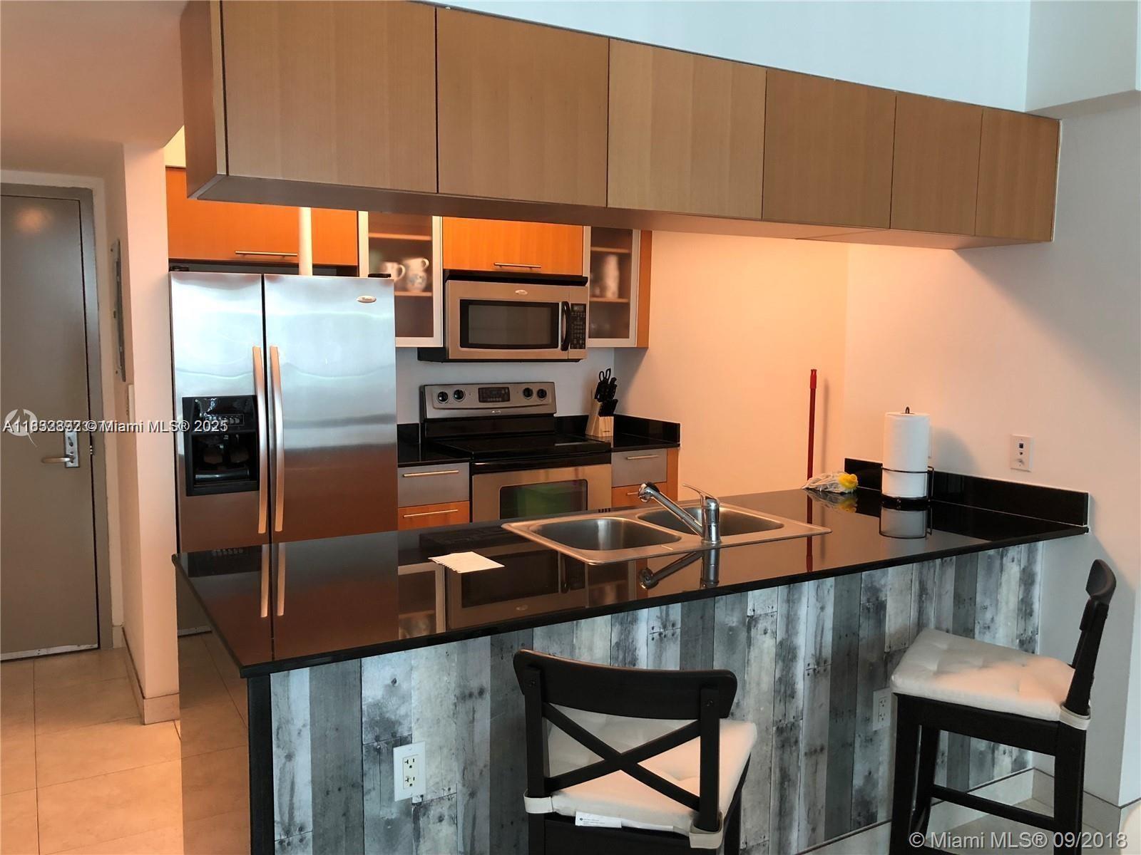 1750 N Bayshore Dr 1705