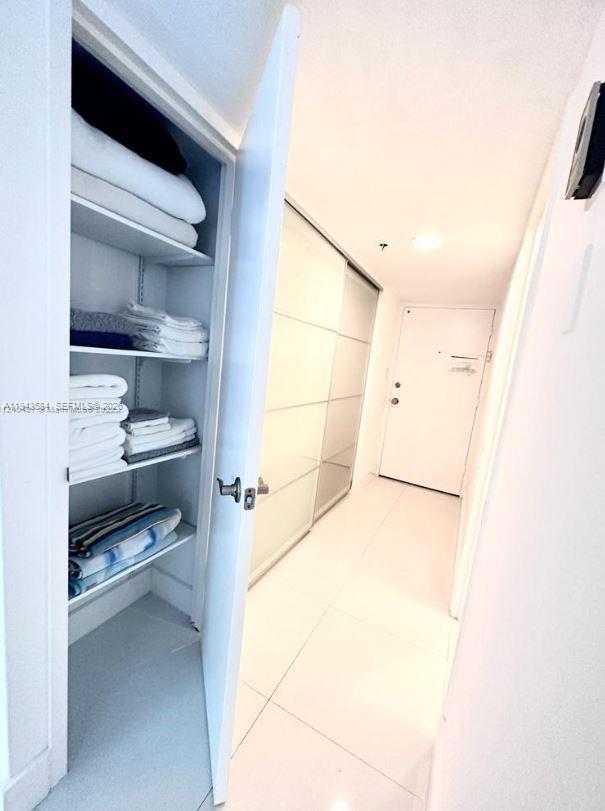 THE DECOPLAGE CONDO - Residential