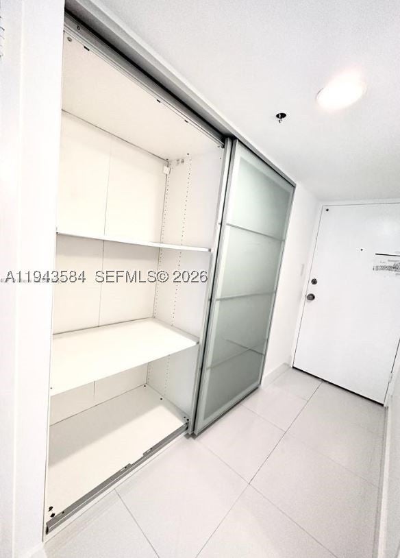 100 Lincoln Rd 526