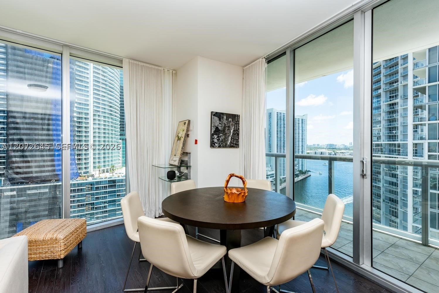 485 Brickell Ave 2302