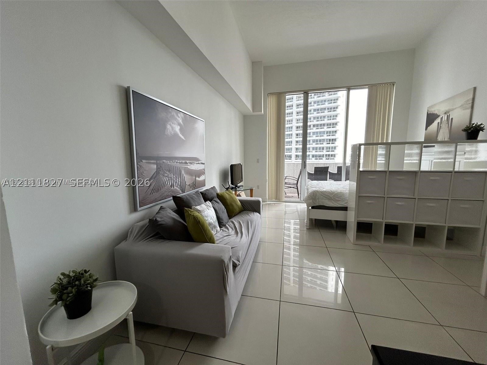 1750 N Bayshore Dr 1106