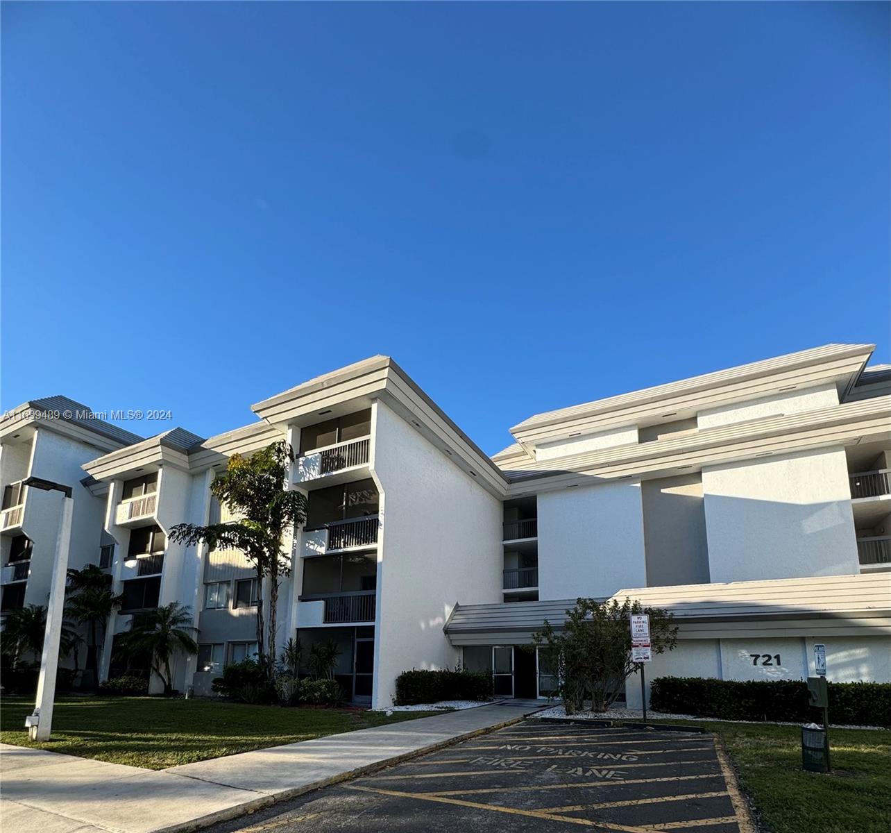 Rental Property at Address Not Disclosed, Plantation, Miami-Dade County, Florida - Bedrooms: 3 
Bathrooms: 2  - $2,350 MO.