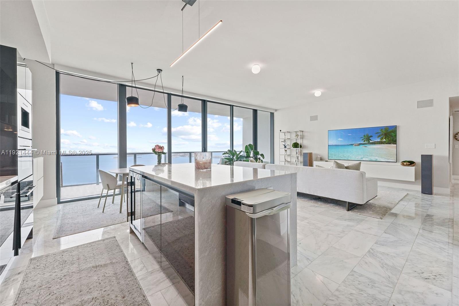 1451 Brickell Ave 2802