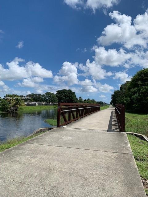 VENETIAN LAKES CONDO - Residential