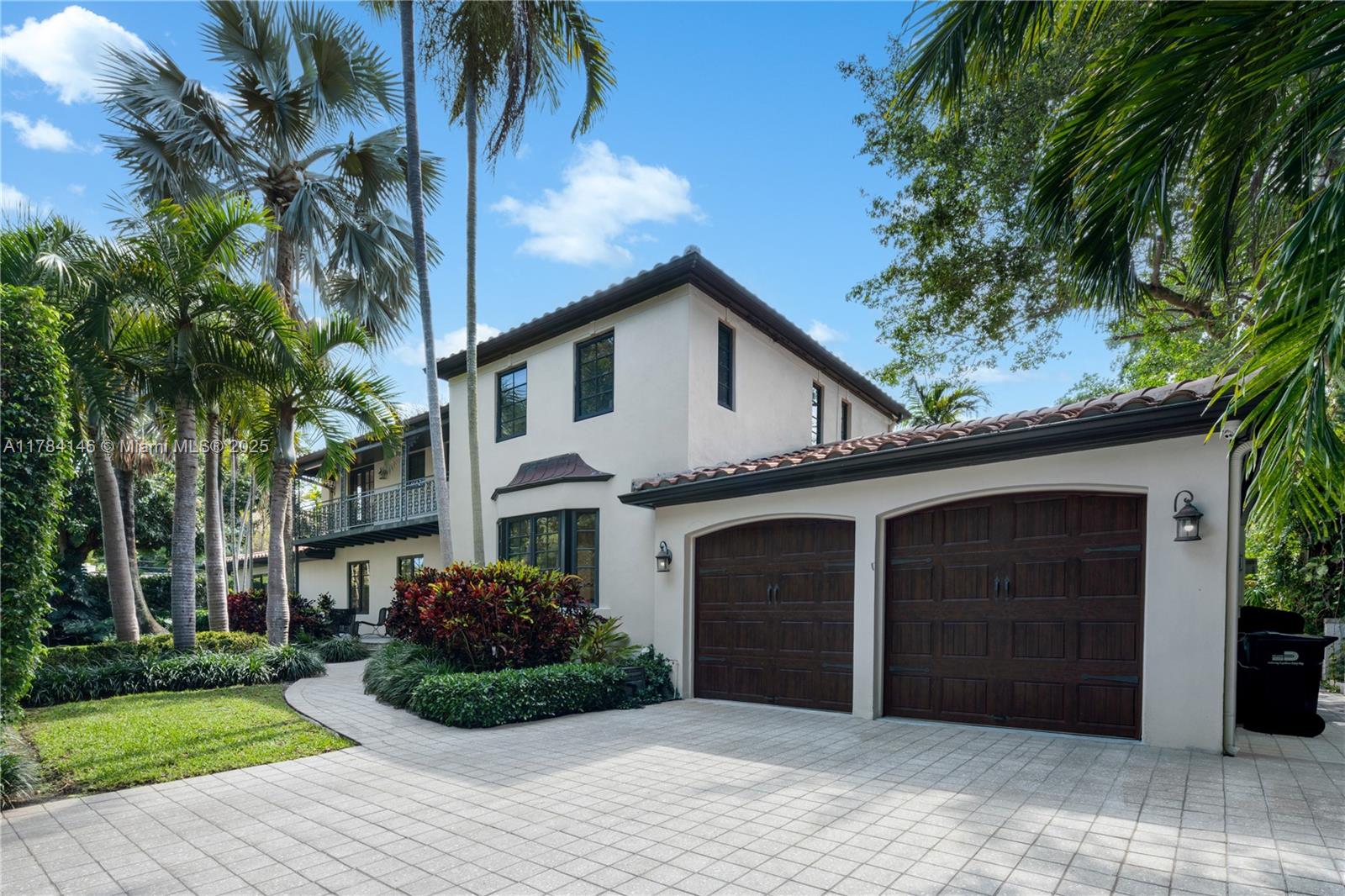 100 E Dilido Dr