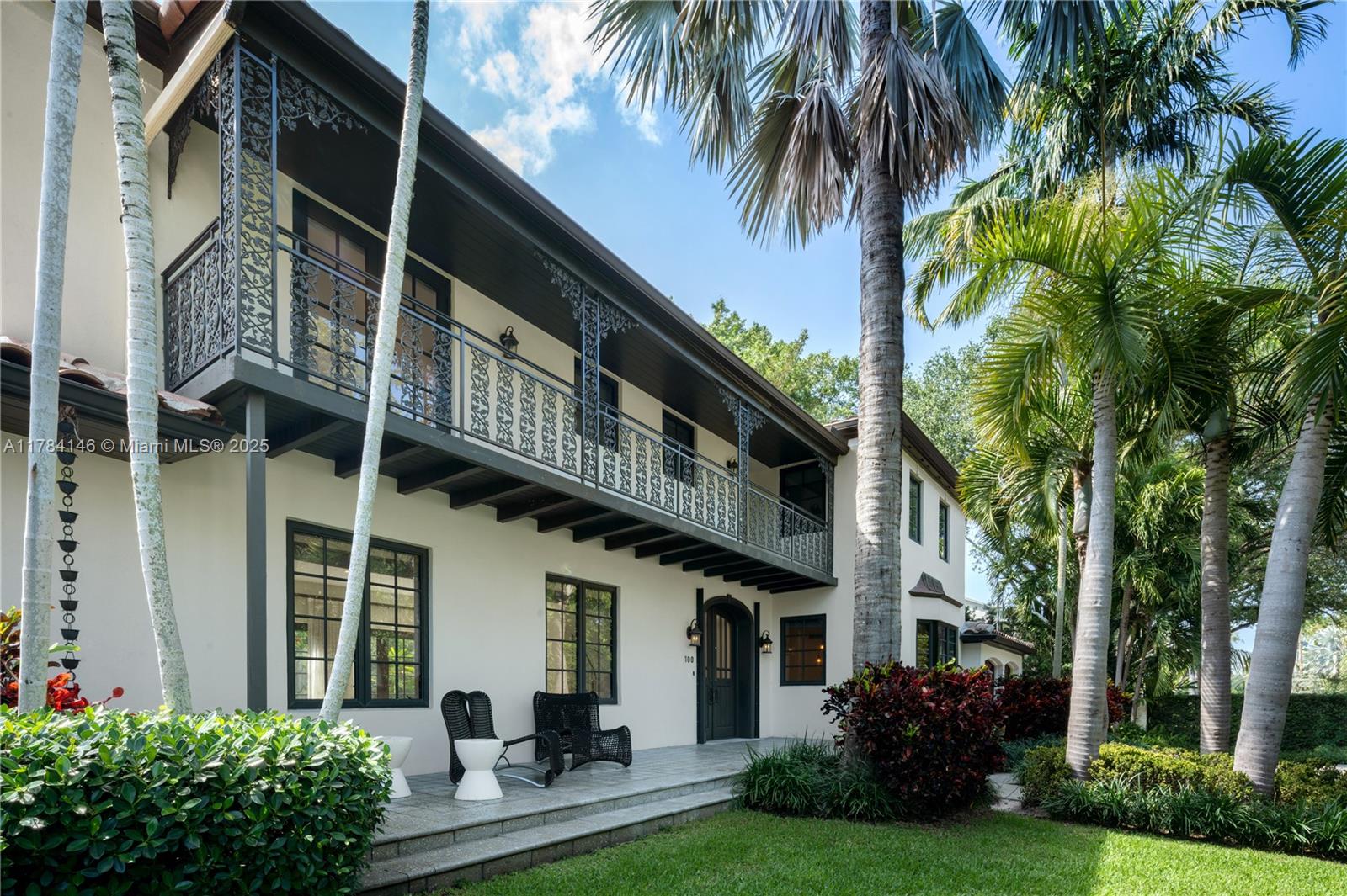 100 E Dilido Dr