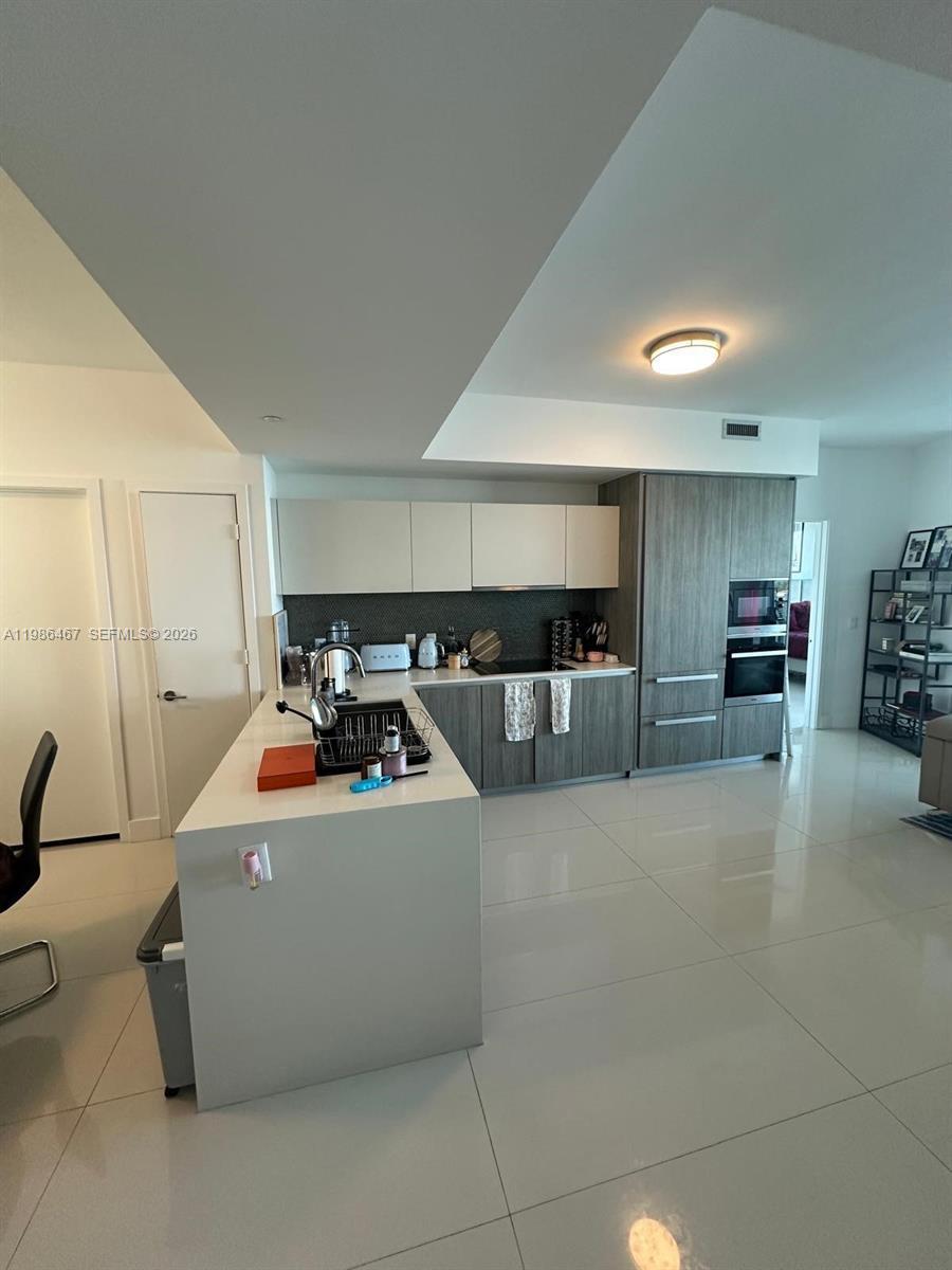 2900 NE 7th Ave 1003