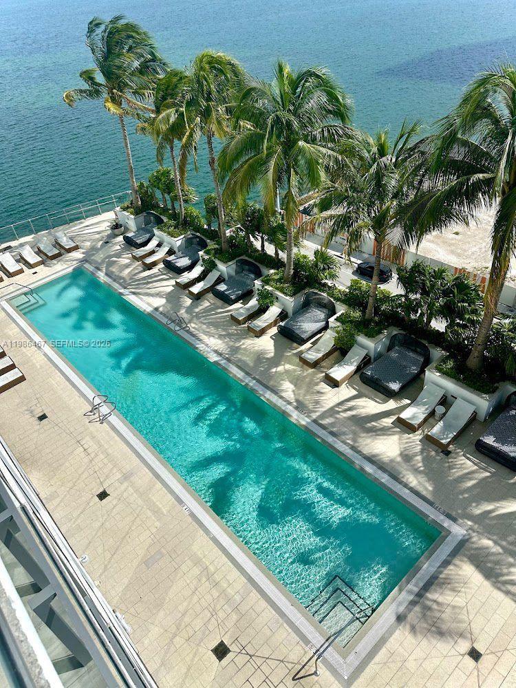 2900 NE 7th Ave 1003