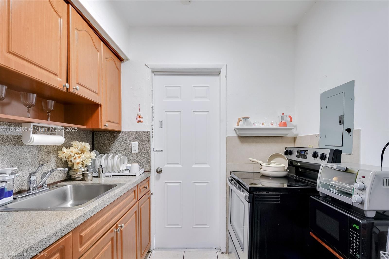 TAMIAMI PINES - Residential Income