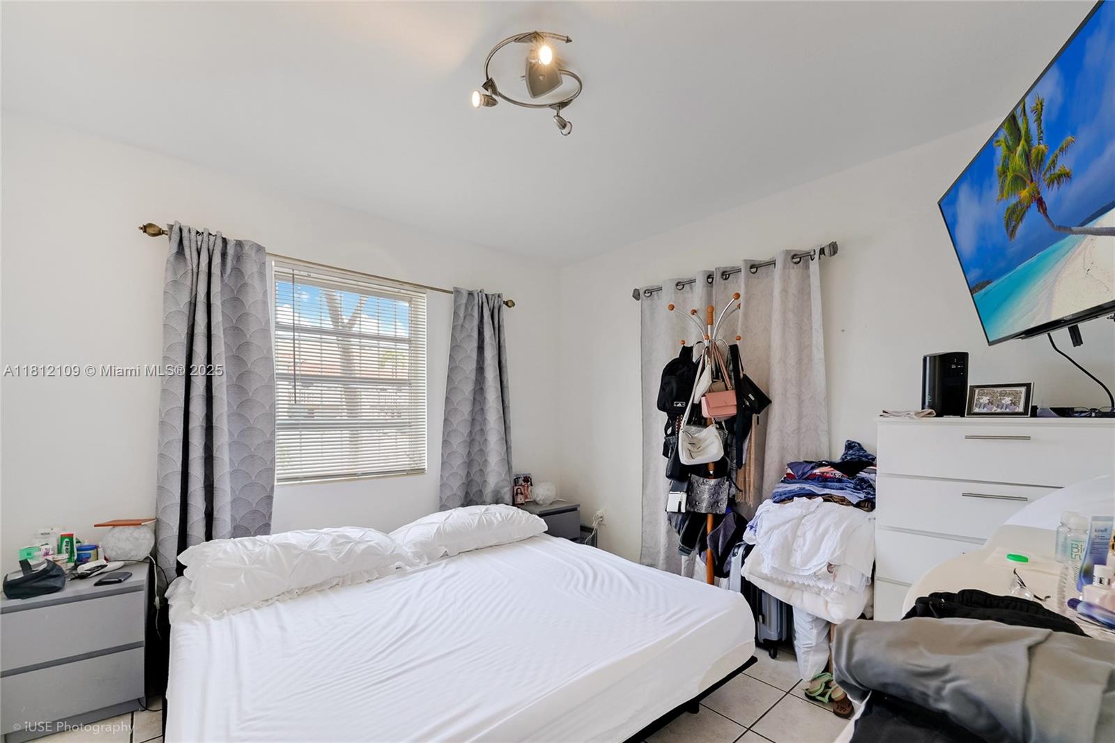 TAMIAMI PINES - Residential Income