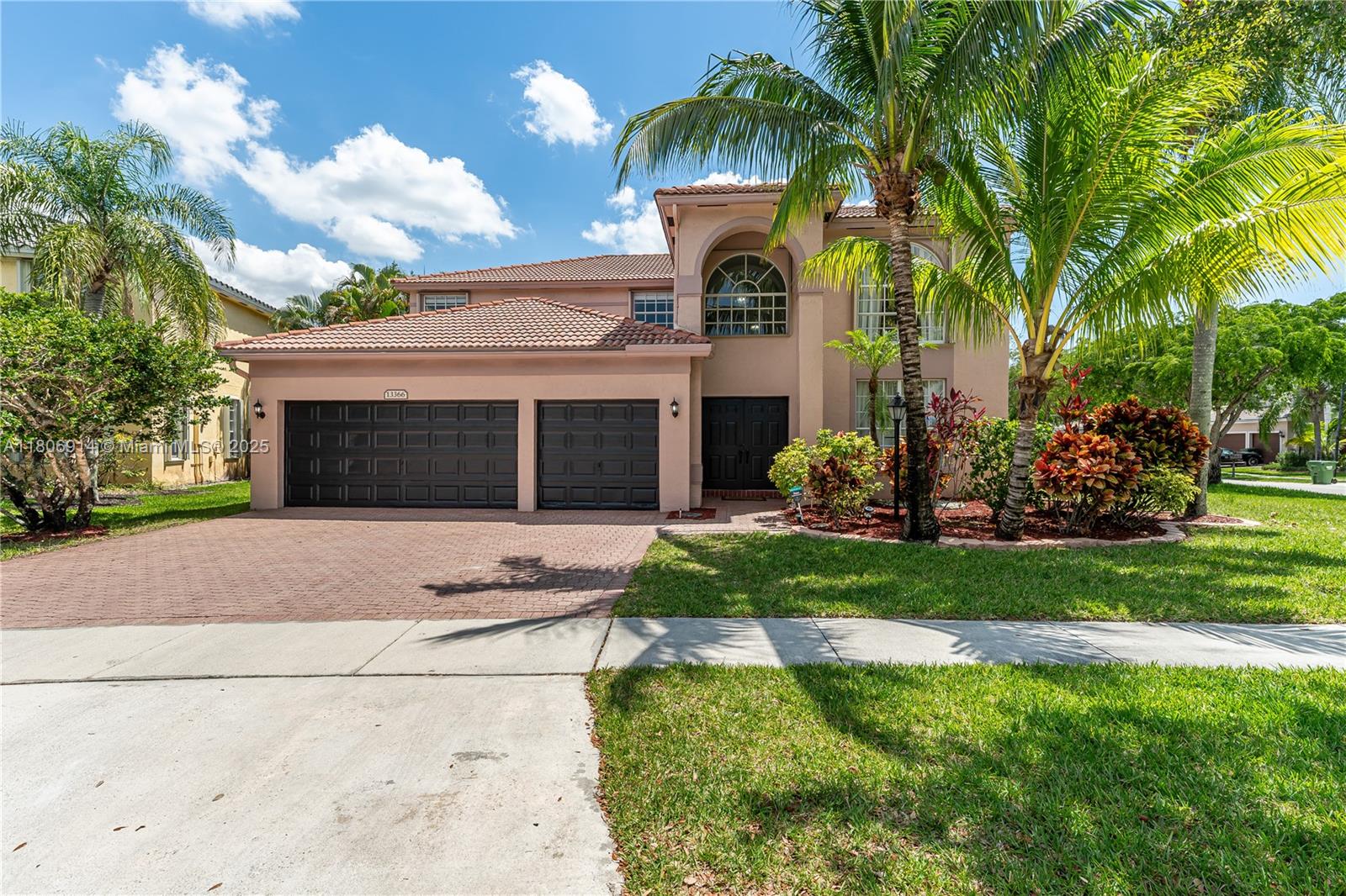 Property for Sale at 13366 Nw 14th St, Pembroke Pines, Miami-Dade County, Florida - Bedrooms: 4 
Bathrooms: 4  - $870,000