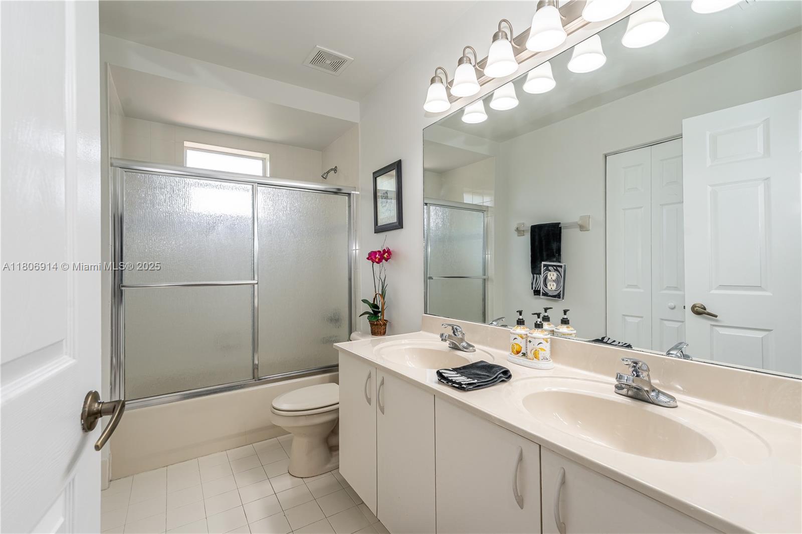PEMBROKE FALLS - Residential