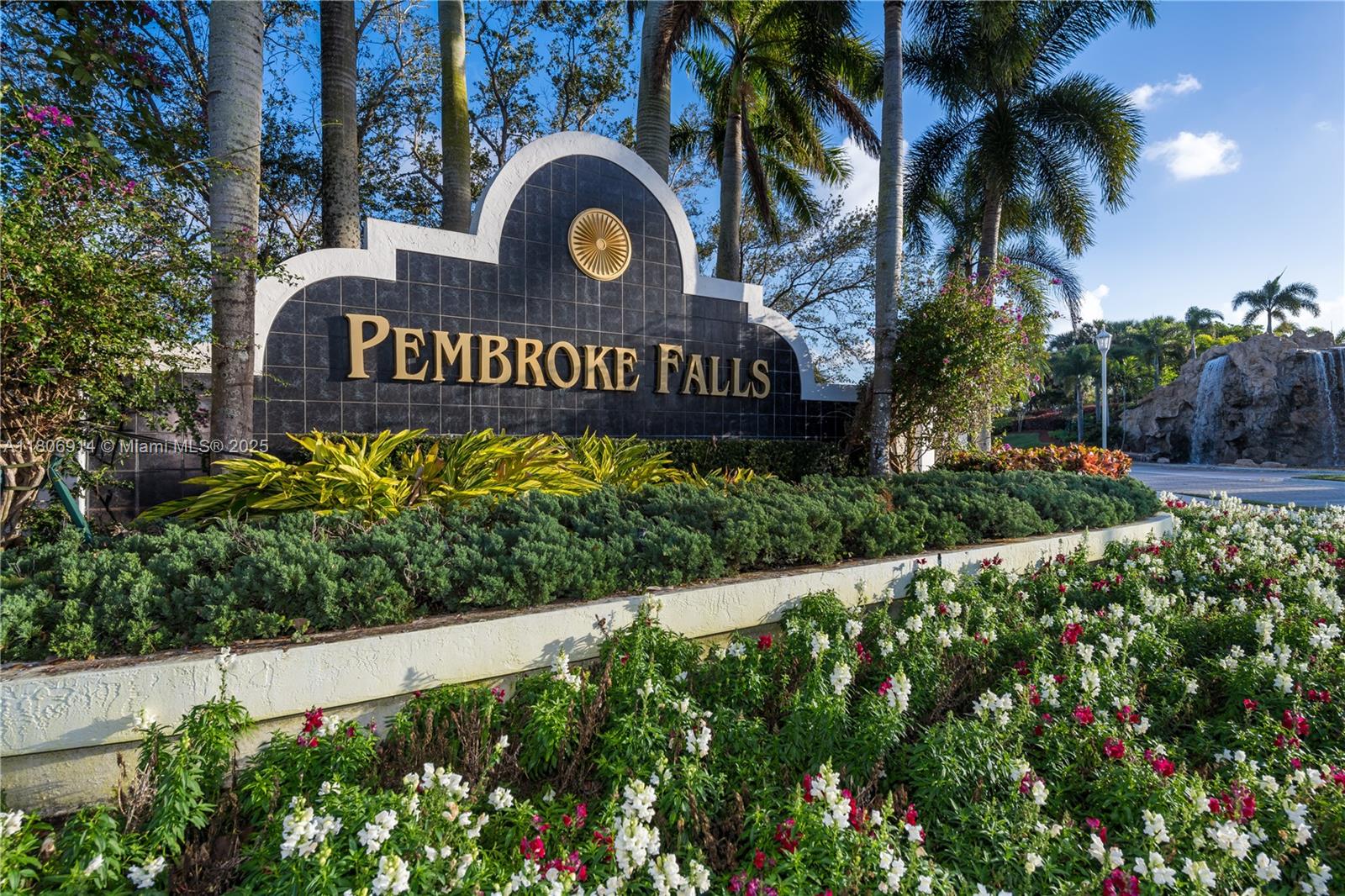 PEMBROKE FALLS - Residential