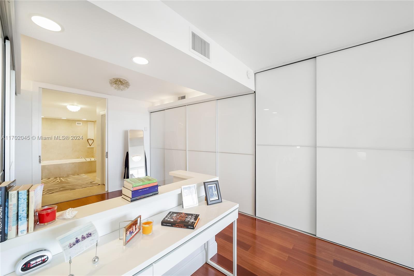 SEACOAST 5700 CONDO - Residential