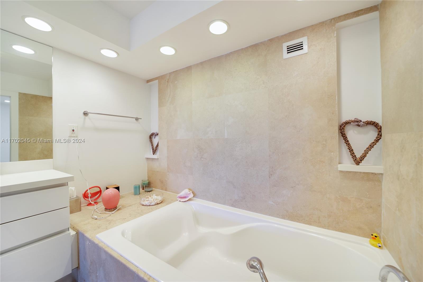 SEACOAST 5700 CONDO - Residential