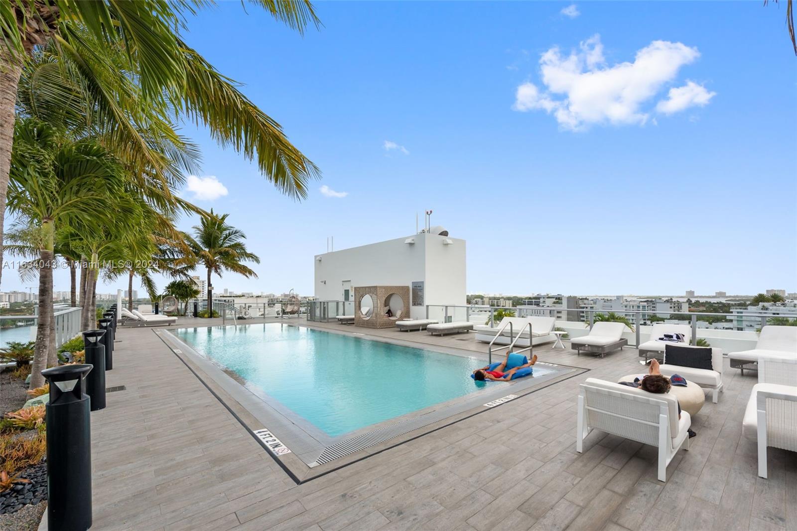 SERENO RESIDENCES CONDO - Residential