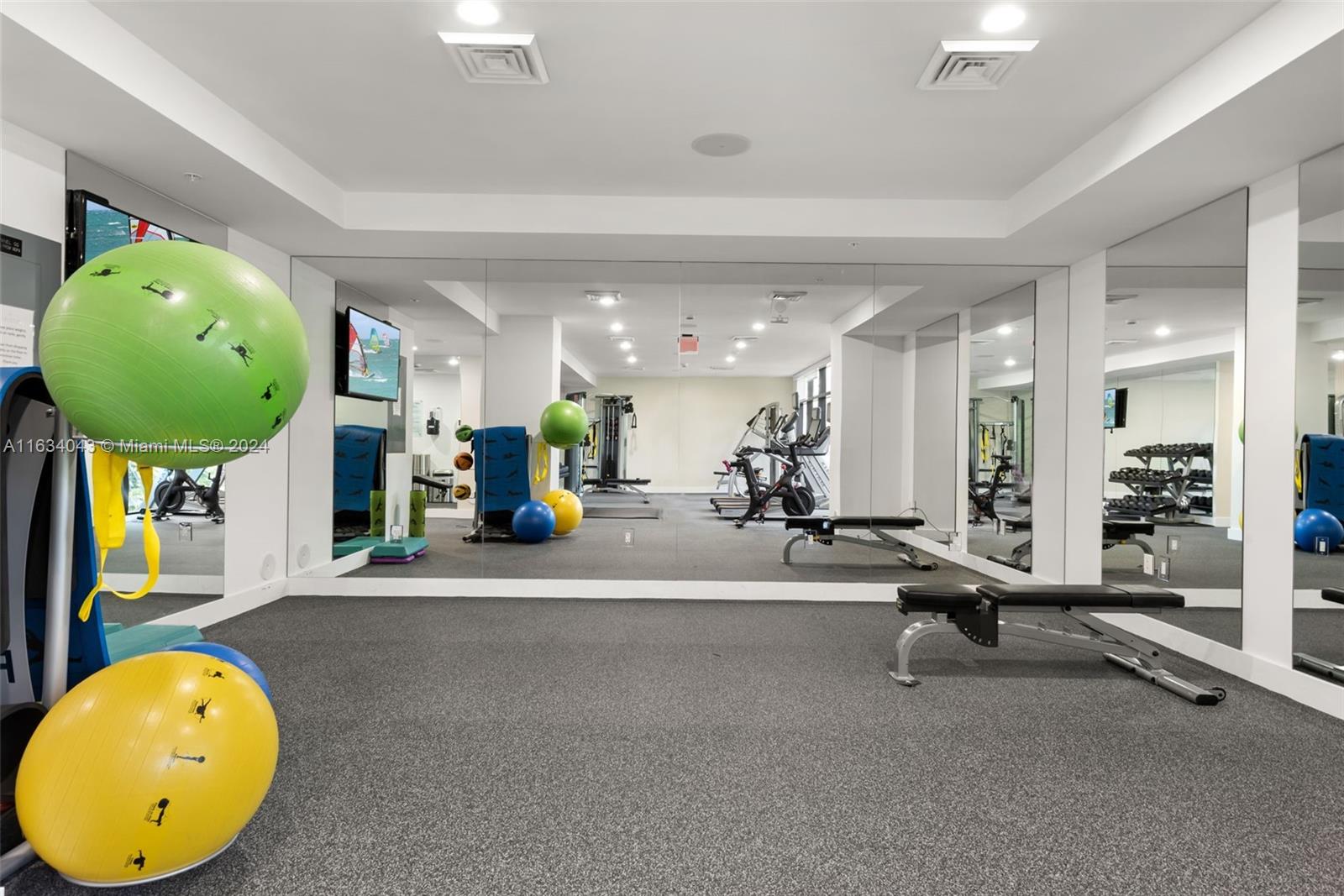 SERENO RESIDENCES CONDO - Residential