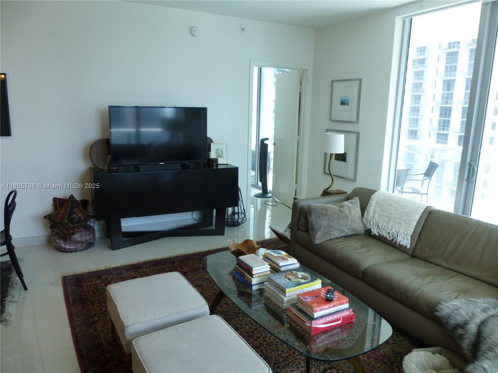 1100 MILLECENTO RESIDENCE - Residential Lease