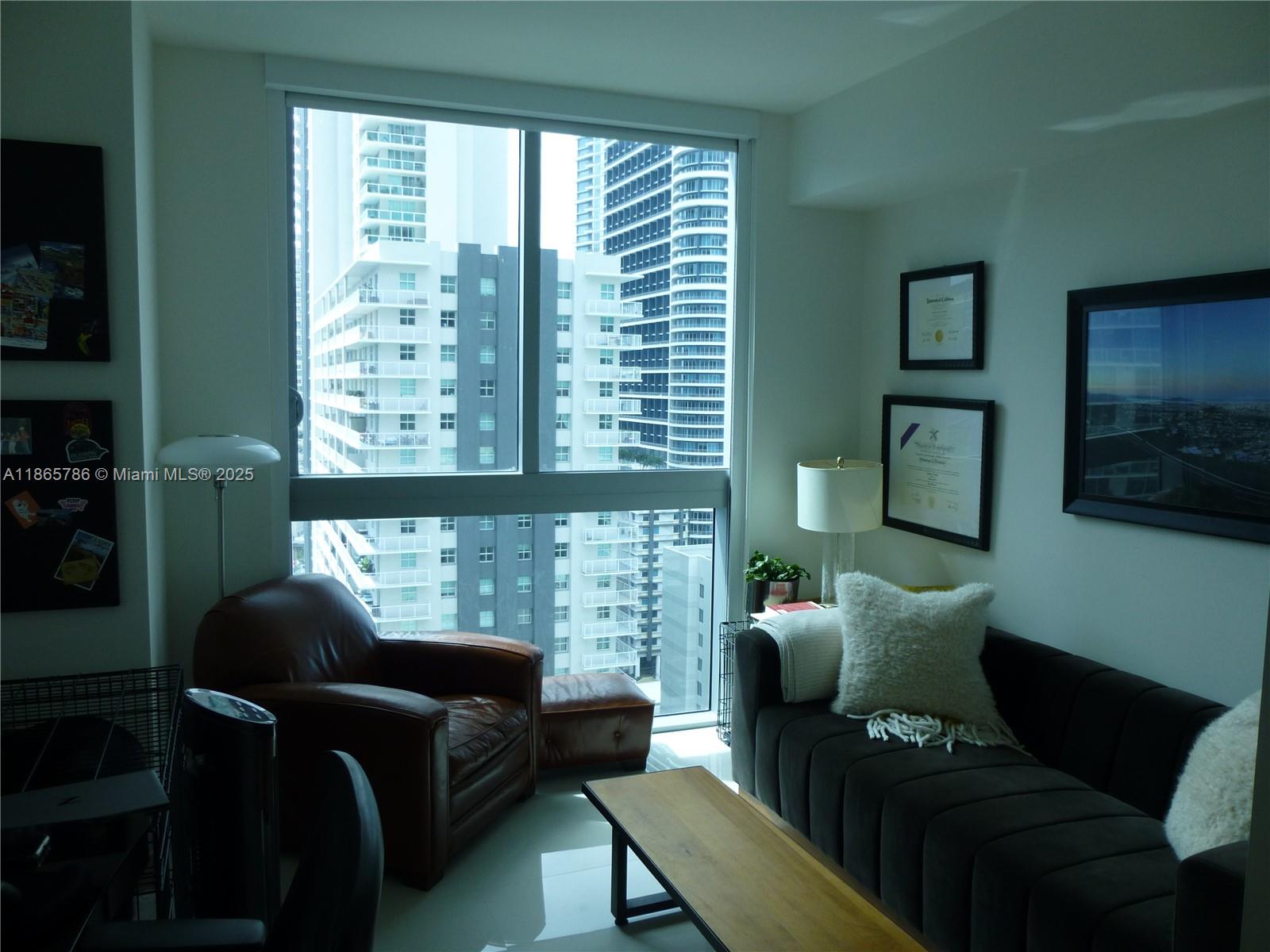 1100 MILLECENTO RESIDENCE - Residential Lease