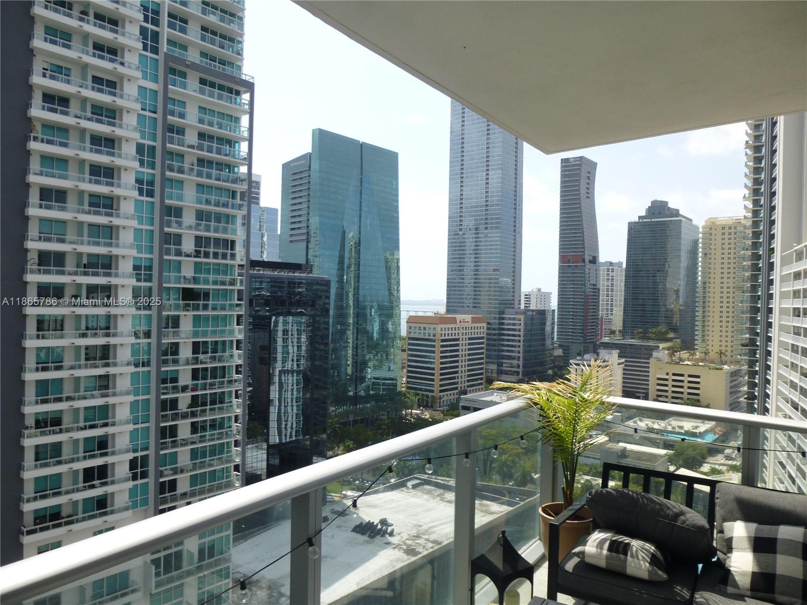 1100 MILLECENTO RESIDENCE - Residential Lease