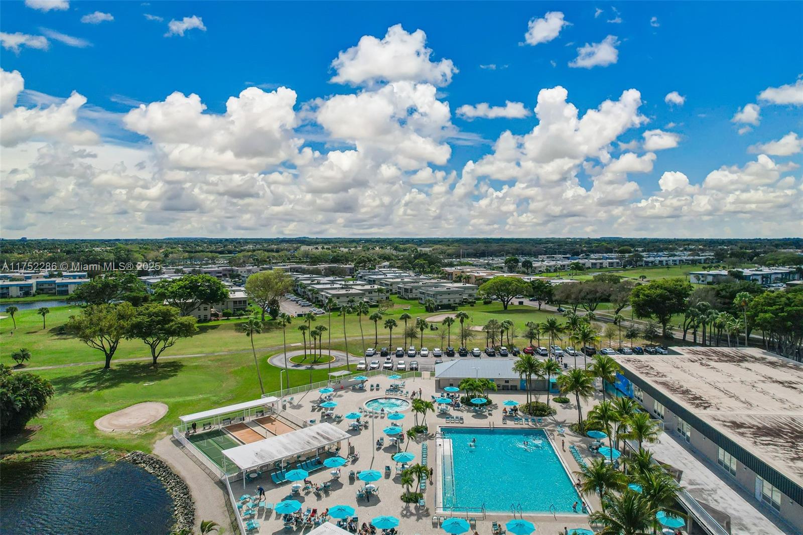 KINGS POINT CAPRI CONDOS - Residential