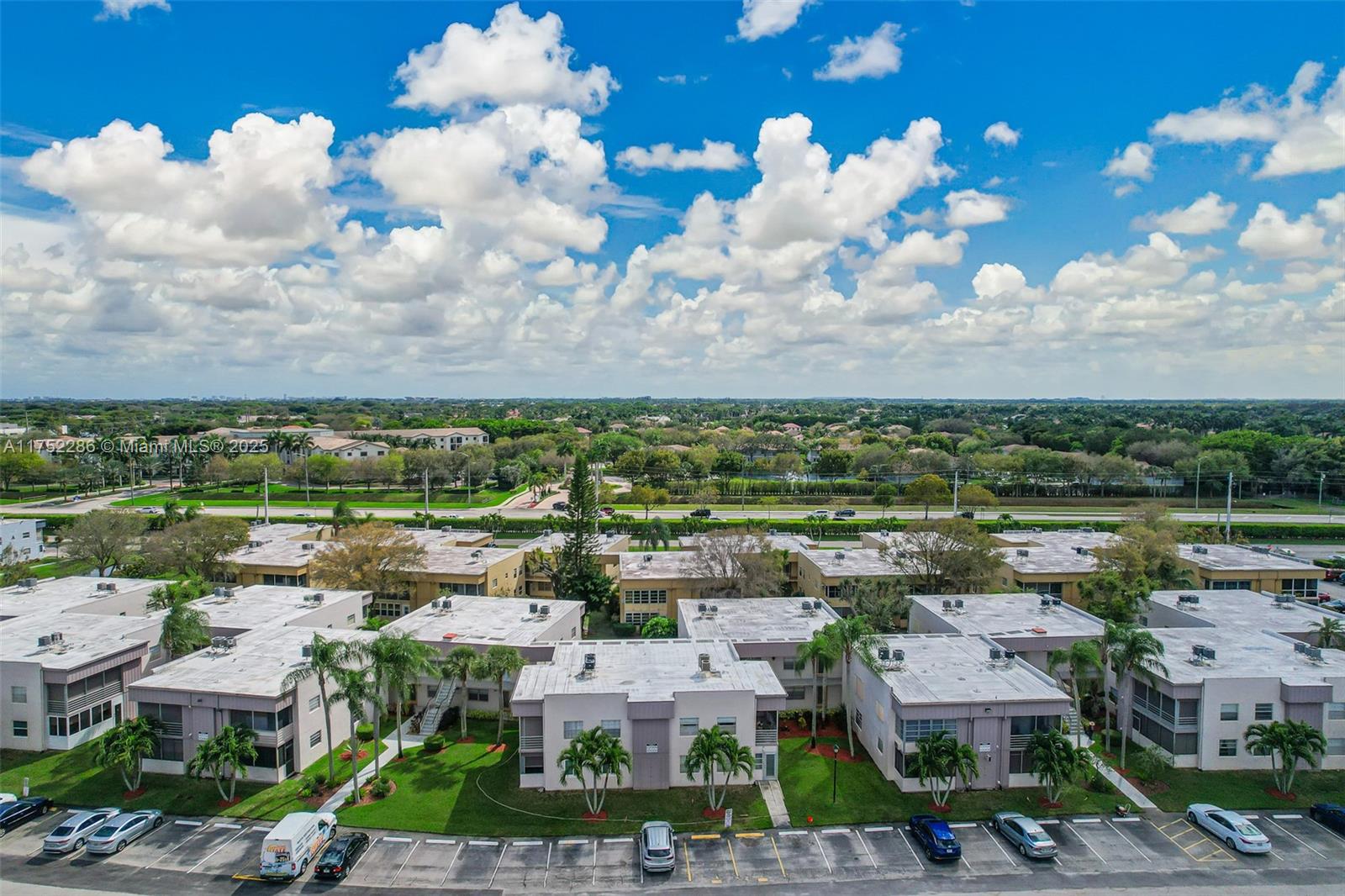 KINGS POINT CAPRI CONDOS - Residential
