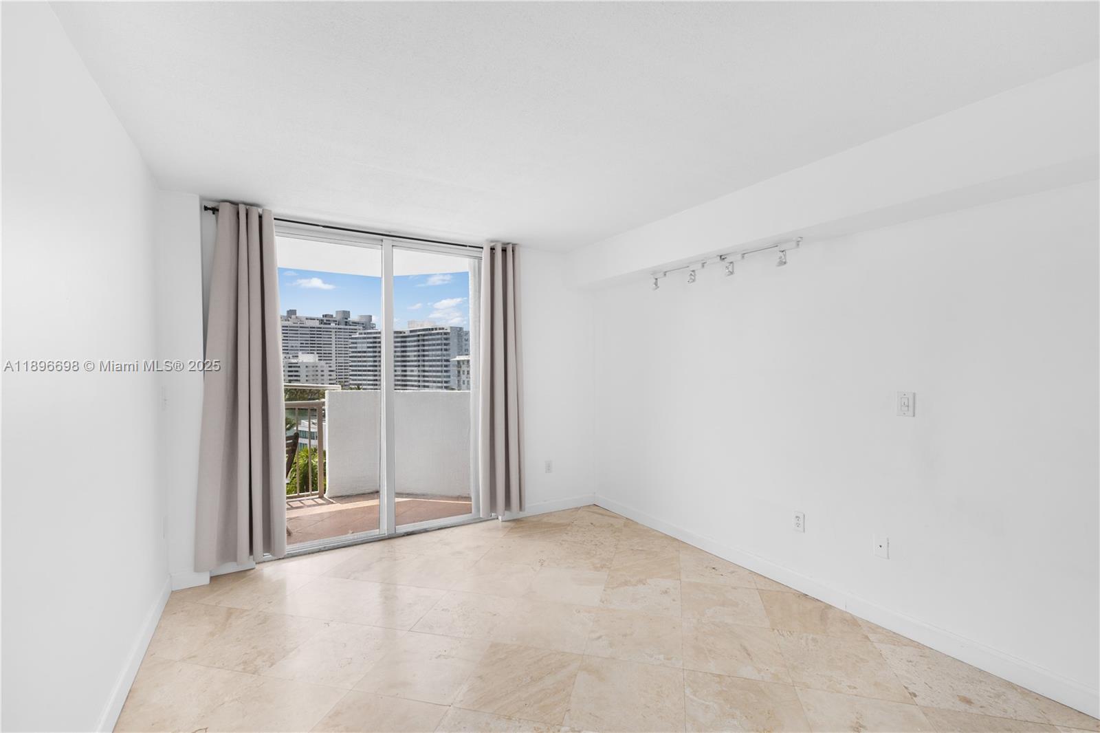 BAYVIEW PLAZA CONDO - Residential Lease