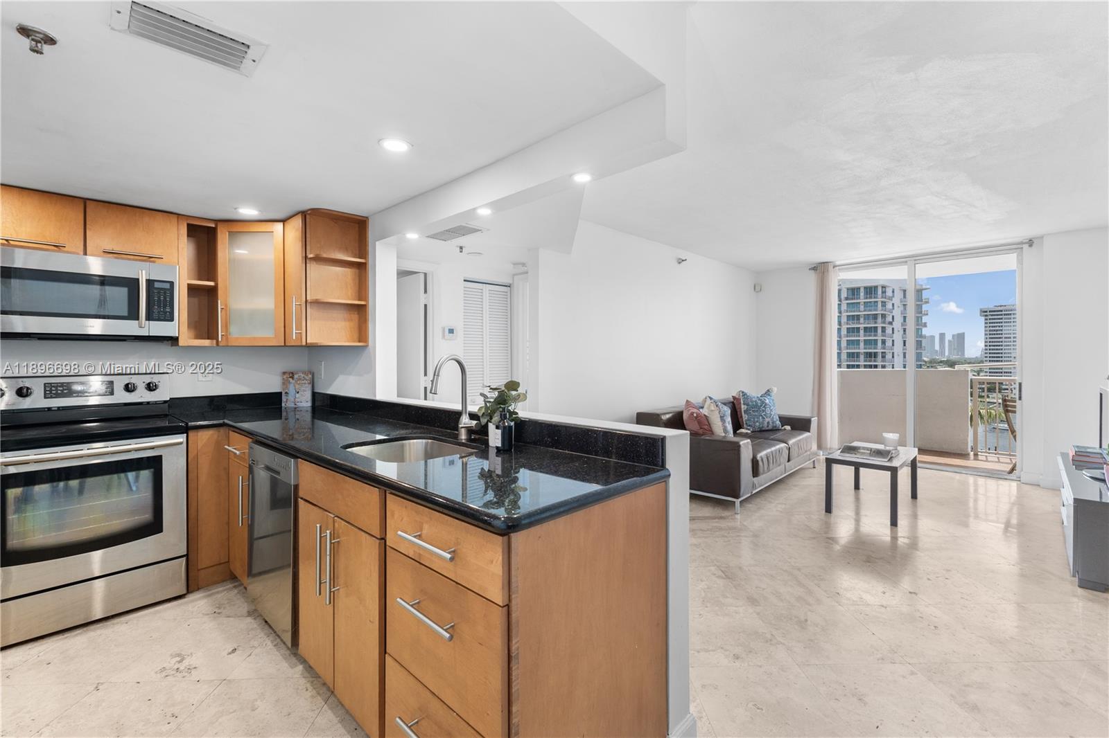 BAYVIEW PLAZA CONDO - Residential Lease