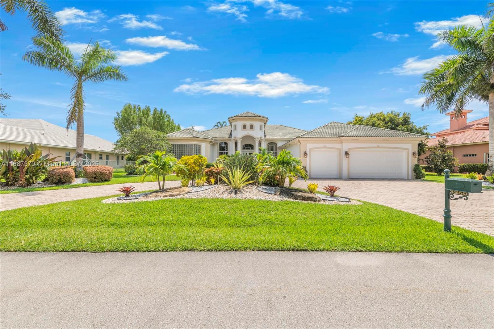 KAPOK GROVE ESTATES - Residential