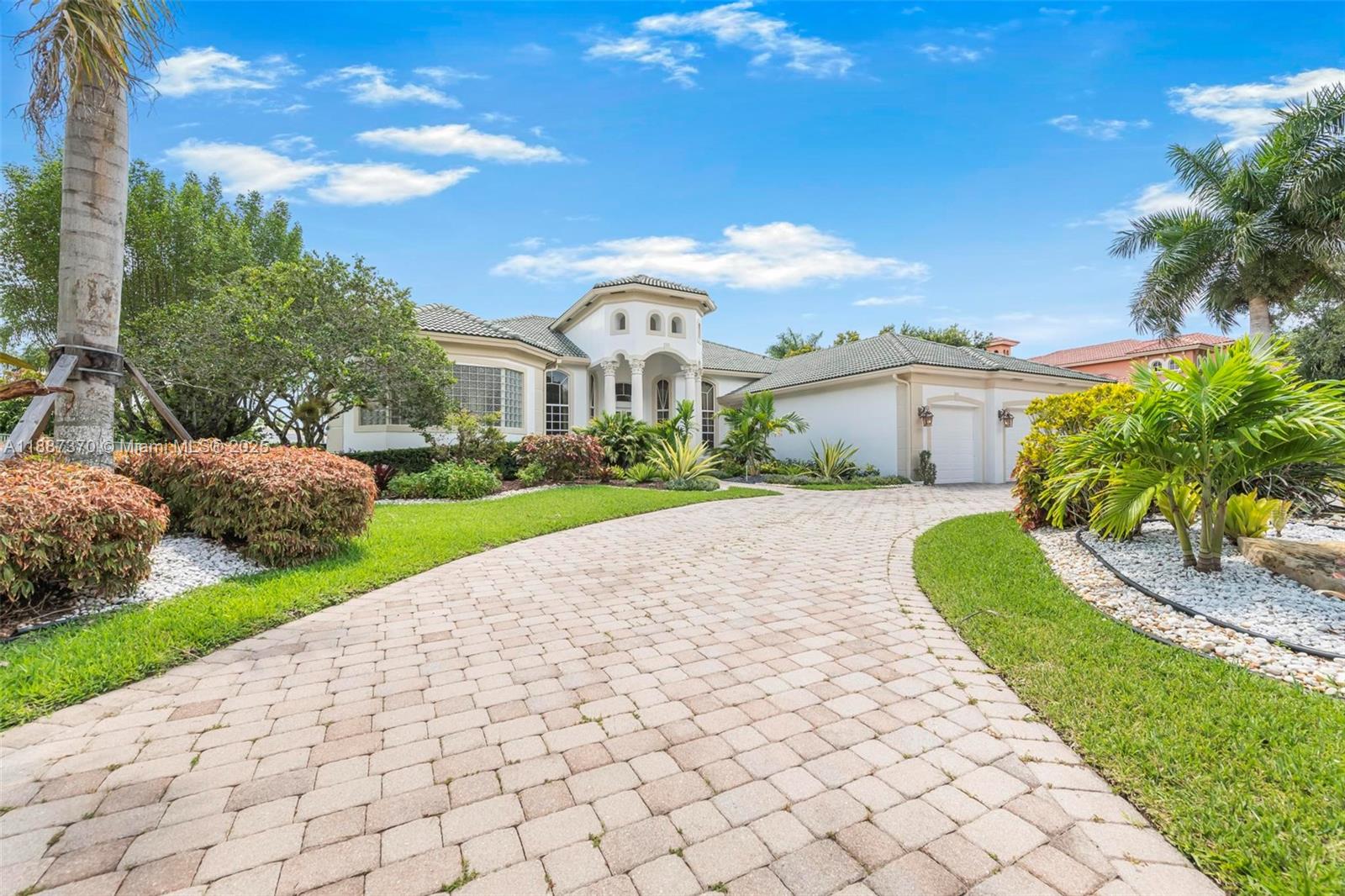 KAPOK GROVE ESTATES - Residential