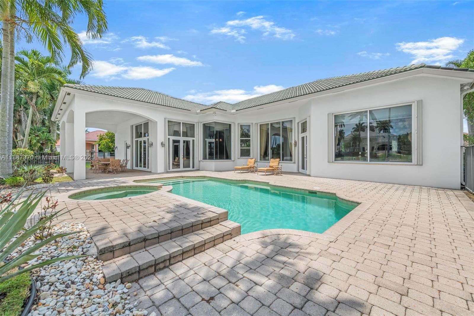 KAPOK GROVE ESTATES - Residential