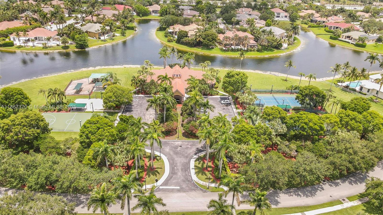KAPOK GROVE ESTATES - Residential