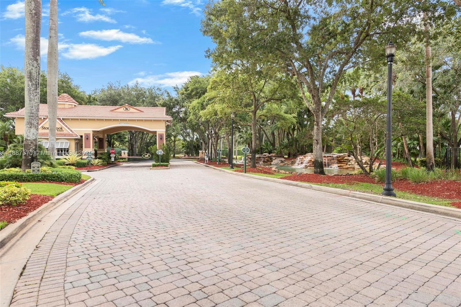 KAPOK GROVE ESTATES - Residential