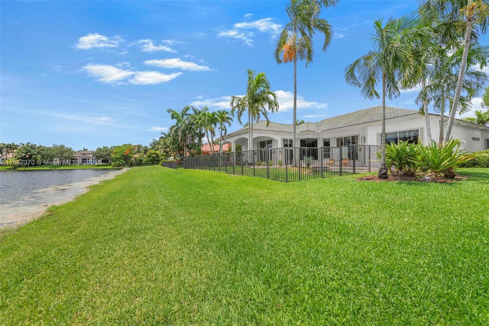 KAPOK GROVE ESTATES - Residential