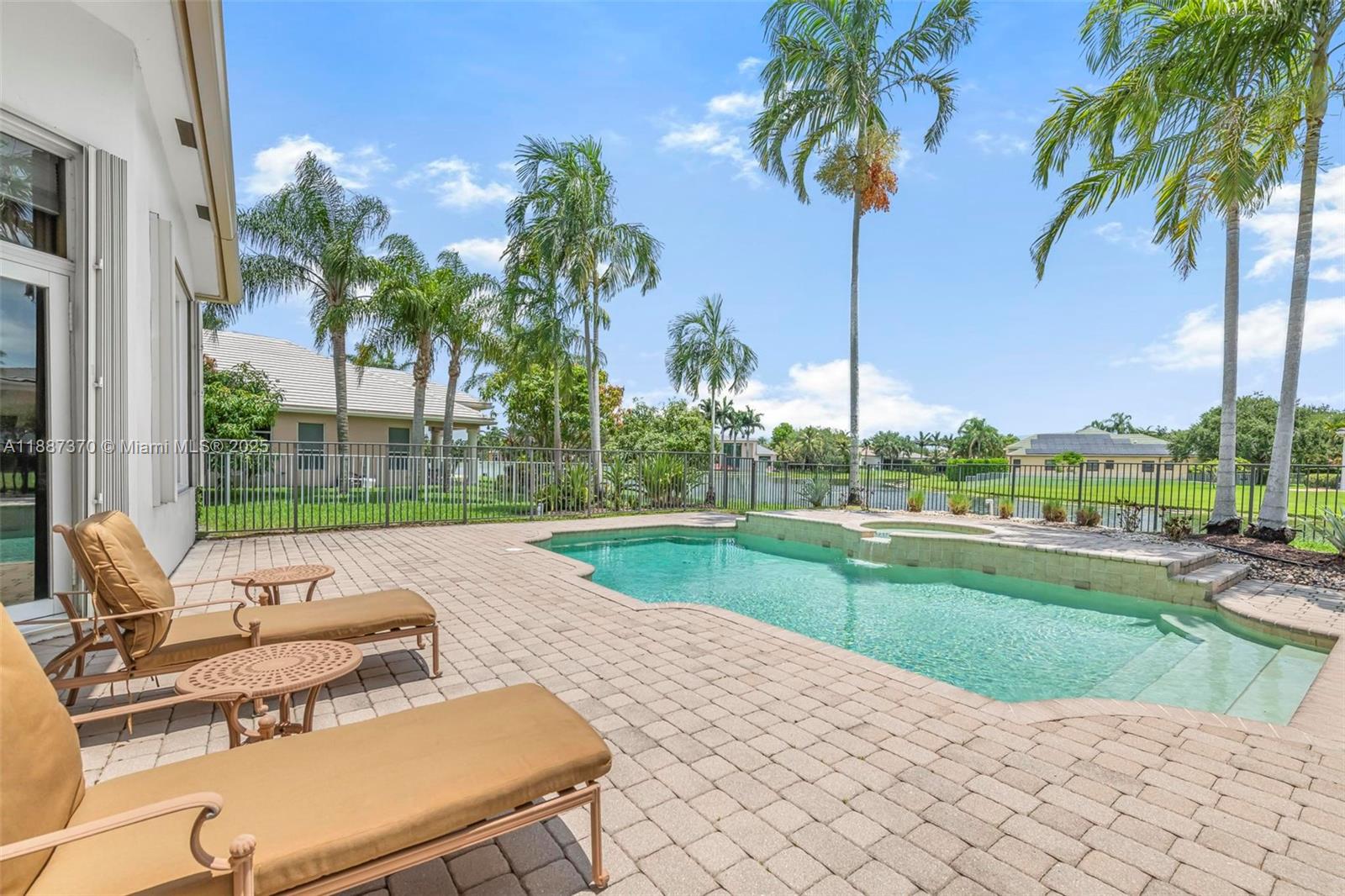 KAPOK GROVE ESTATES - Residential
